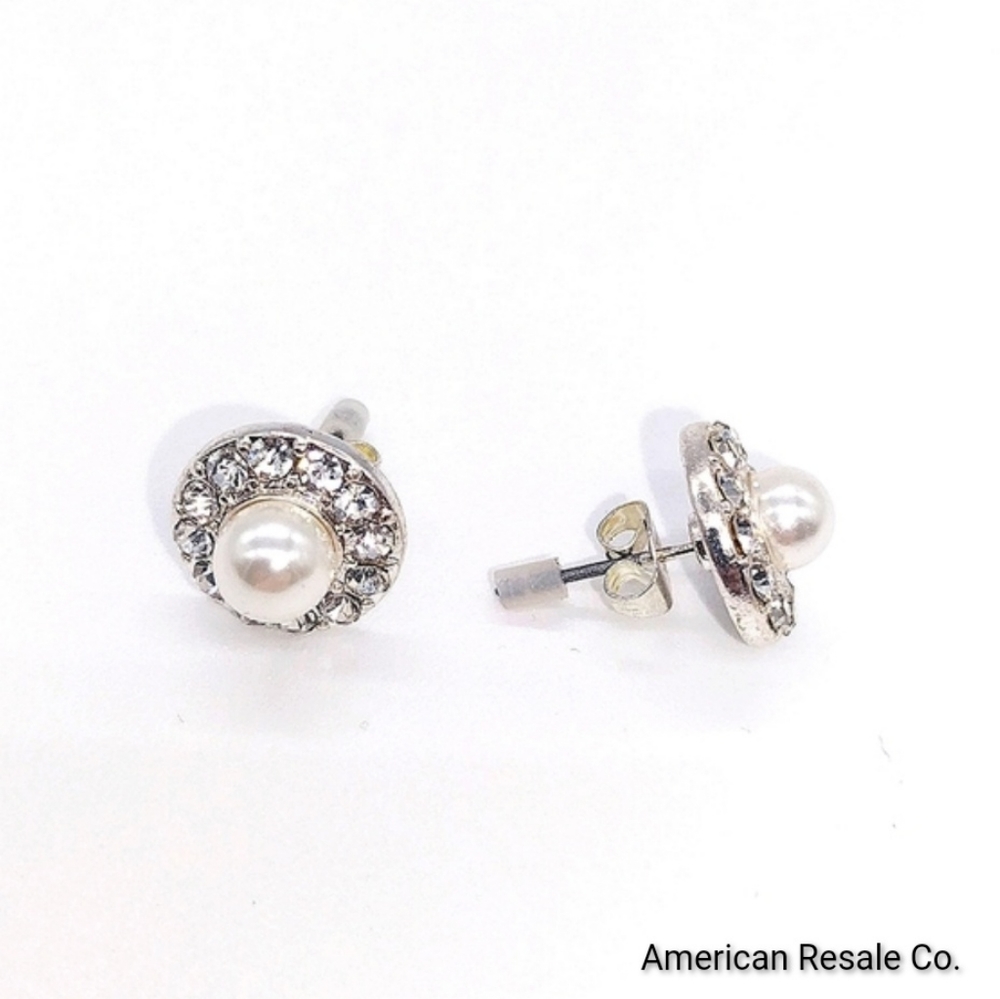 Made with Swarovski Crystals 1/2" Glass Pearl Earrings in Silver - Picture 3 of 5
